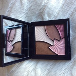 Estee Lauder eye shadow palette
